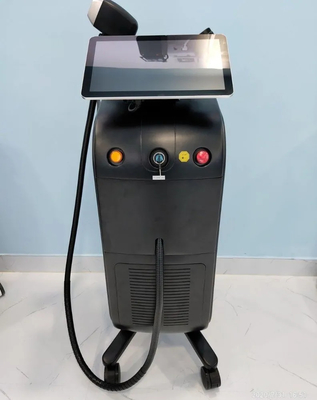 sistema 1600W del platino del ghiaccio del soprano del dispositivo di rimozione dei capelli facciali del laser a diodi di 1064nm Yag