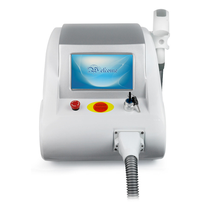 Portatile Q Switched Nd Yag Rimozione del tatuaggio Laser Carbon Peeling Skin Whting Beauty Machine