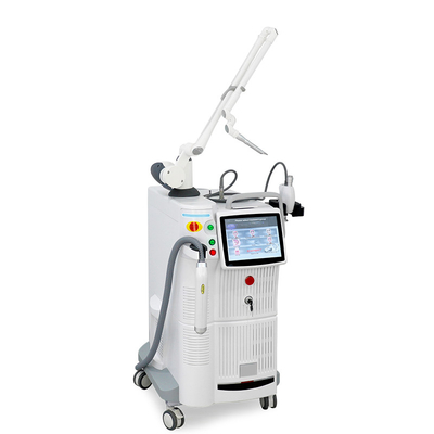Picosecondo Nd YAG / Laser CO2 frazionato macchina per il trattamento delle cicatrici post-bruciatura